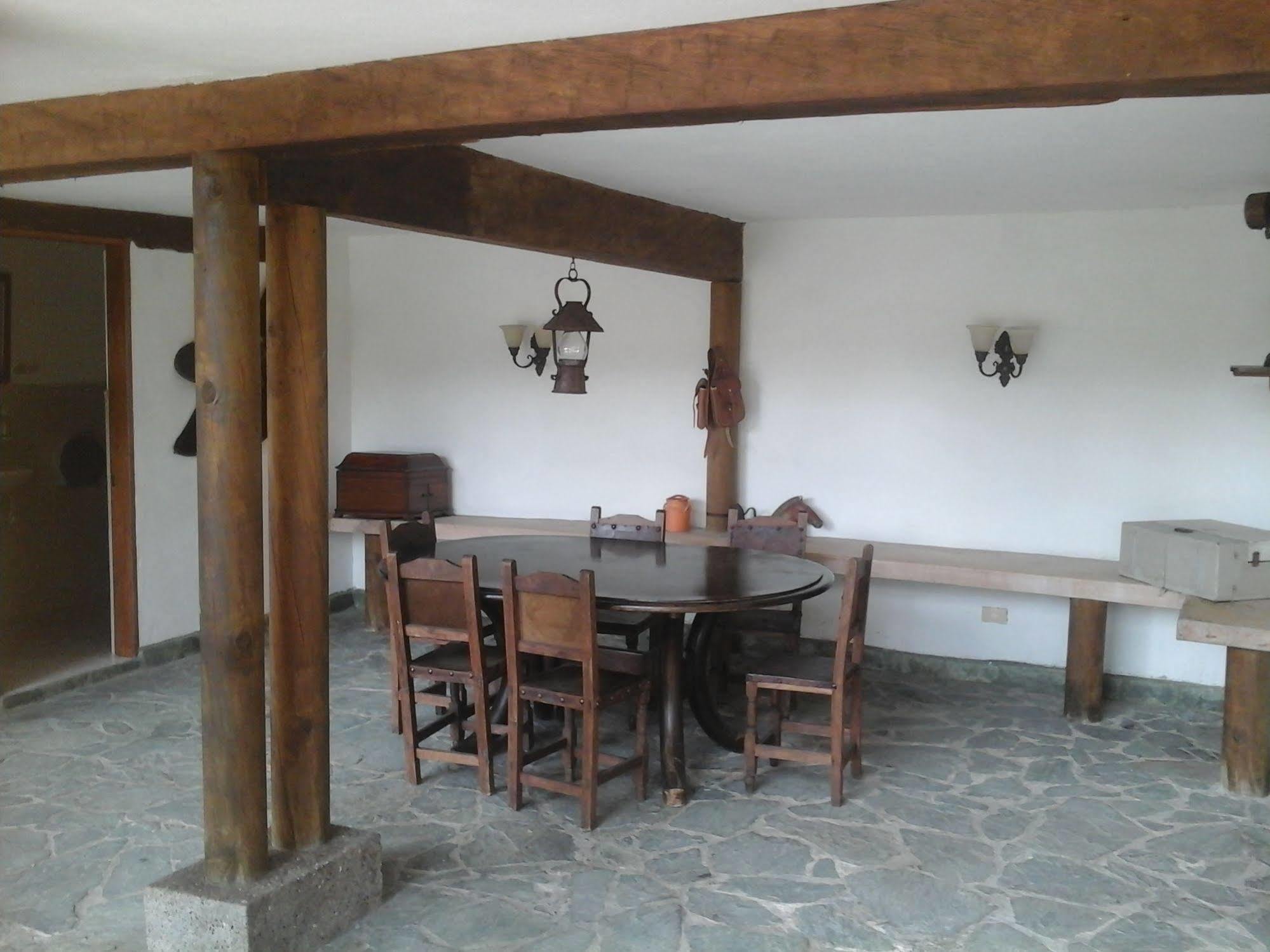Finca Hotel La Ponderosa Rionegro Bagian luar foto